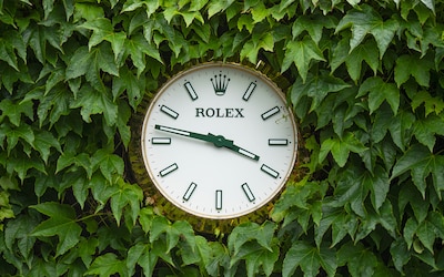 06.Two-Column-rolex-clock-1440x900.jpg image