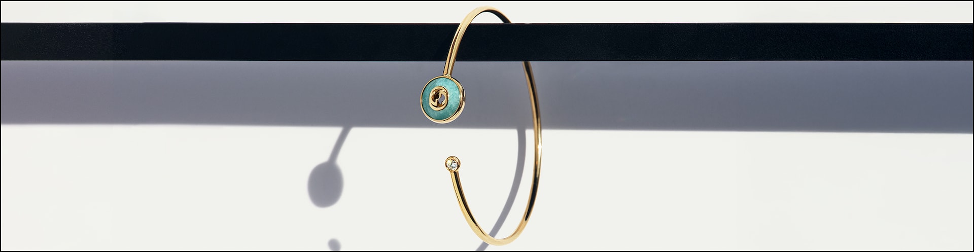 Gucci banner with image of Gucci Interlocking bangle image