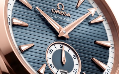 OMEGA-AQUA-TERRA-GOLD-CLOSE-UP-DIAL.png image