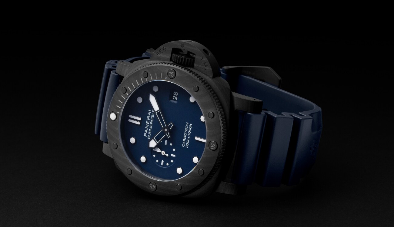 Panerai Submersible QuarantaQuattro Carbotech Lead Article.png image