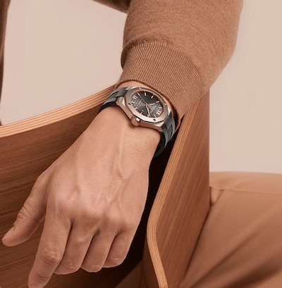 Baume and Mercier Riviera Collection image