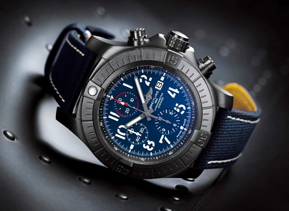 breitling avenger watches calibre image