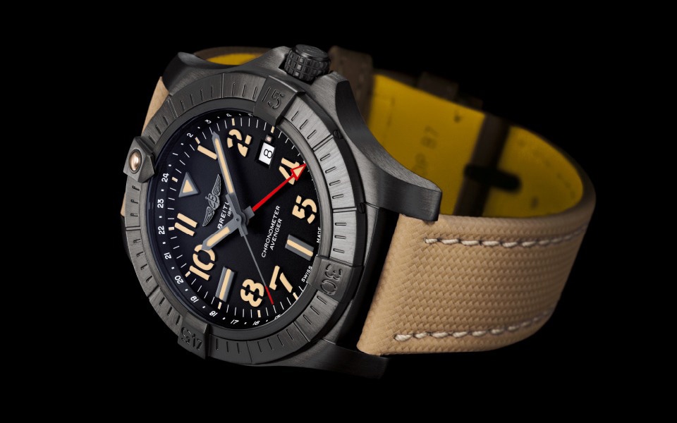 breitling avenger watches calibre image