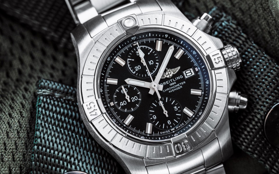 breitling avenger watches calibre image