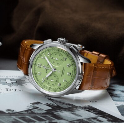 Breitling Premier Heritage Green image
