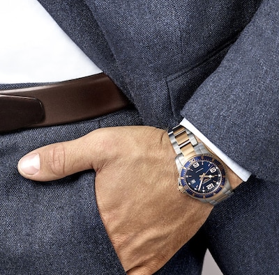 Into the deep with Longines’ HydroConquest image