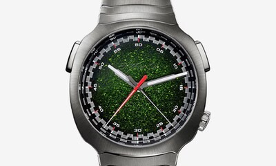 H.Moser & Cie Streamliner watch with green dial Tap to shop collection. The Streamliner blends fluid curves with modern minimalism, creating a sport‑luxury watch that feels effortlessly refined. image