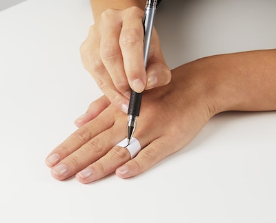 Measure Ring Size Step 2 image