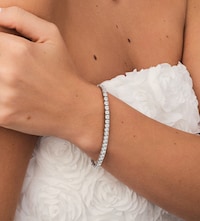 Shop Bracelets on Mappin & Webb image