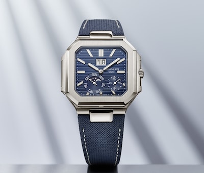 Patek Philippe - Image of Cubitus Watch on the right side image