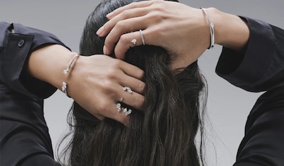 Image of Repossi model wearing Repossi jewellery image