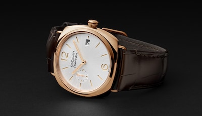 Panerai presents the contemporary Radiomir Quaranta in Goldtech™ image