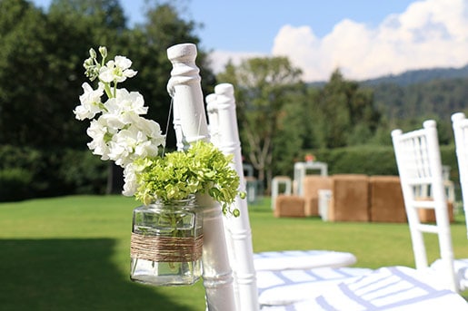 A green themed wedding image