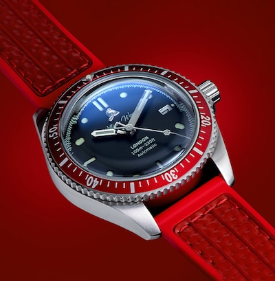 Valiant Red Diver Watch image